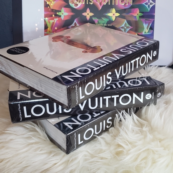 Louis Vuitton Birth of Modern Luxury Coffee Book - Picture 9 of 9